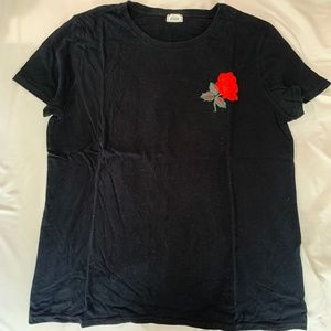 Cute black t-shirt with a rose